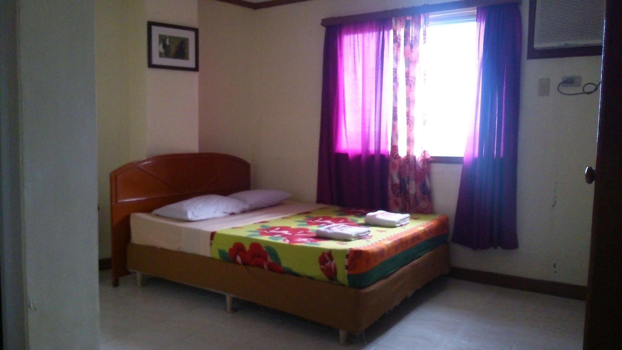 Magayon Hotel Legazpi Esterno foto