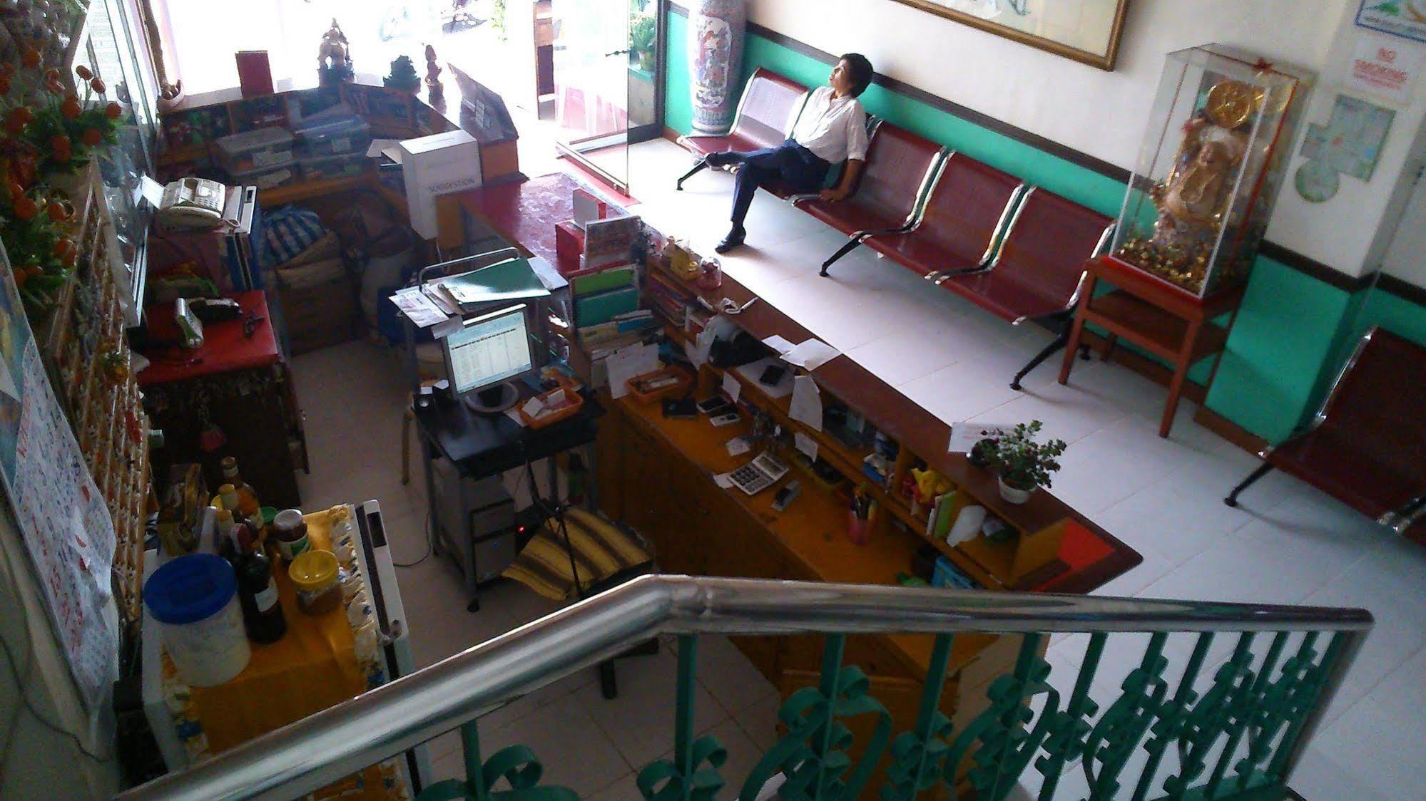 Magayon Hotel Legazpi Esterno foto